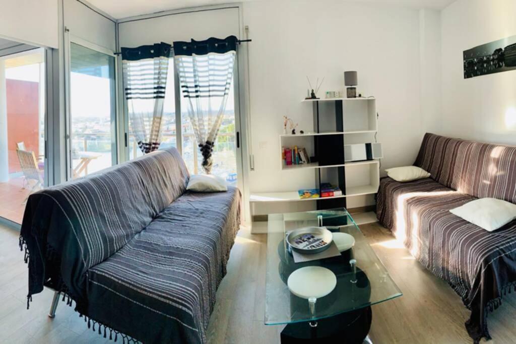 Les Marines Apartment Roses Luaran gambar