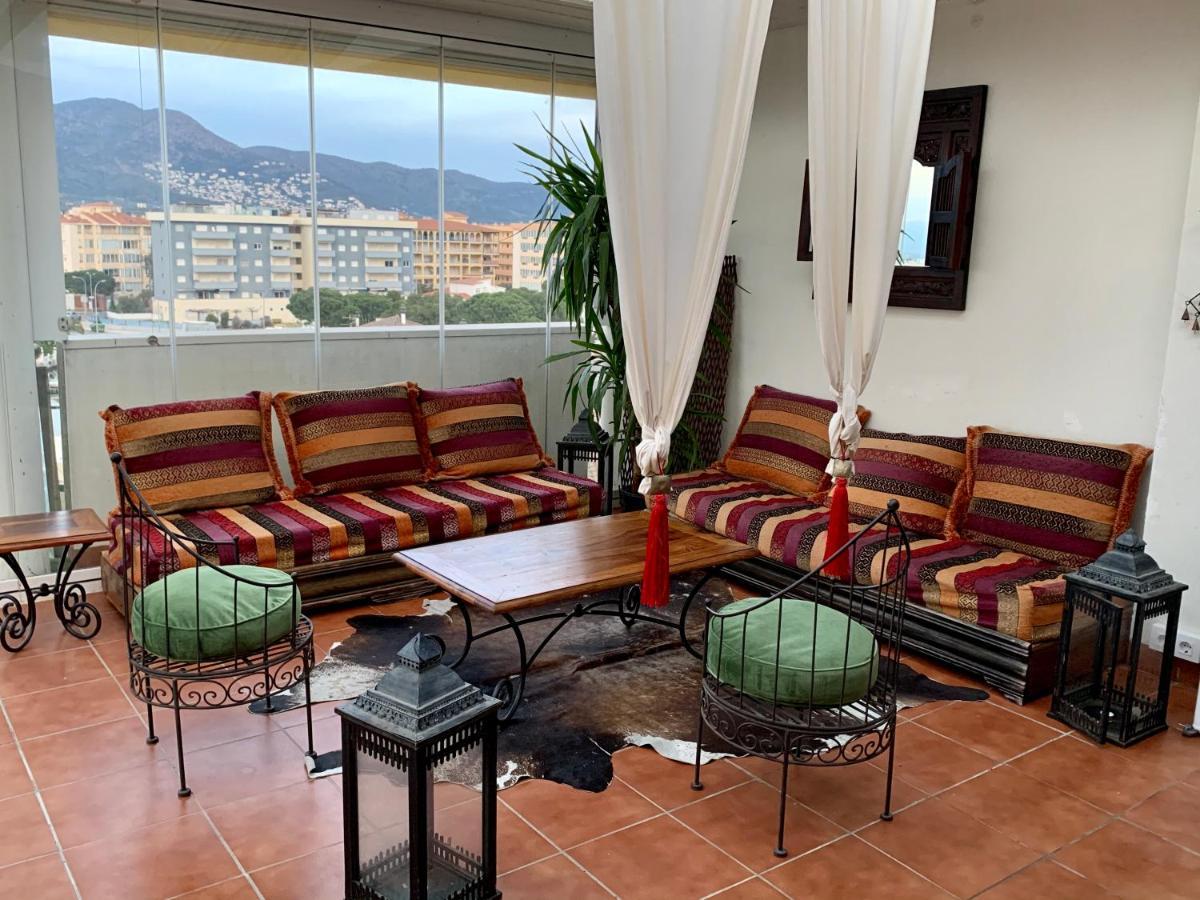 Les Marines Apartment Roses Luaran gambar