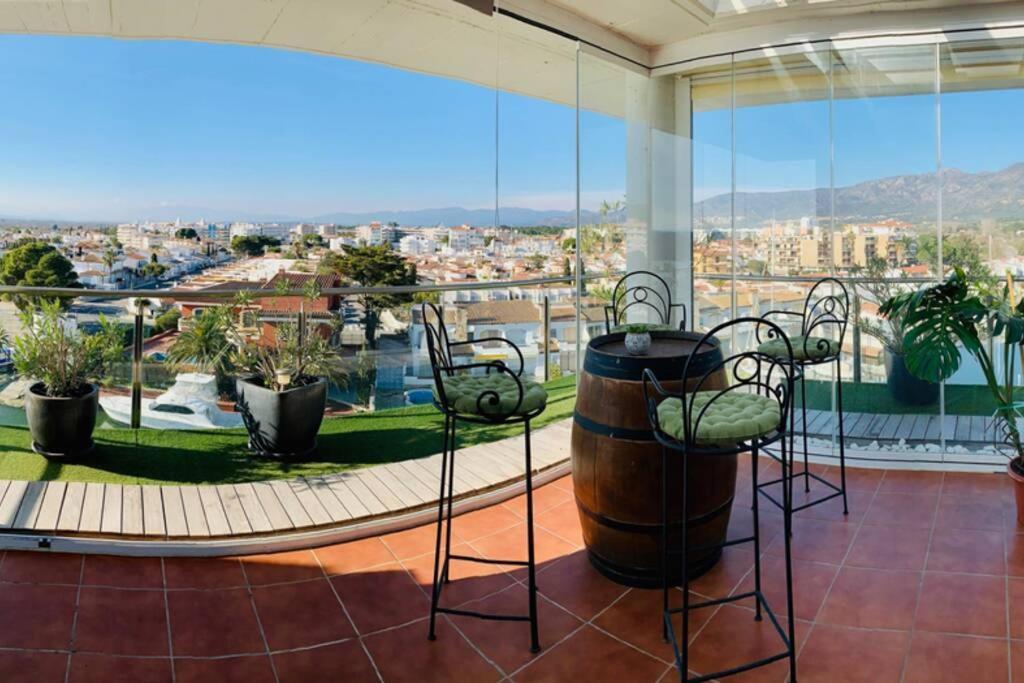 Les Marines Apartment Roses Luaran gambar